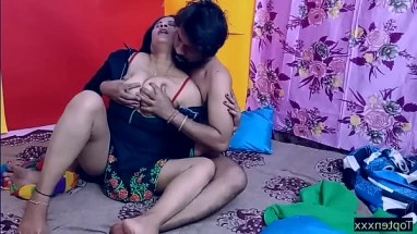 Indian hot randi bhabhi sexy video suddenly comes and fucked her at romantic style